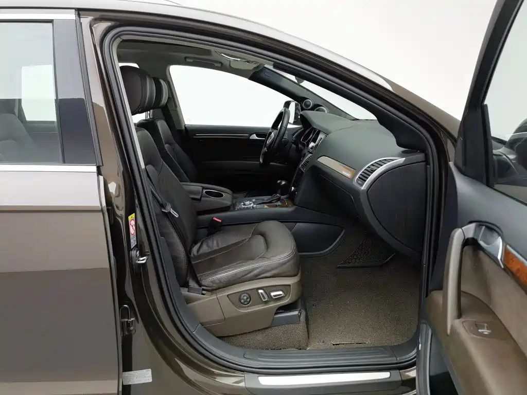 Audi Q7 — миниатюра 23