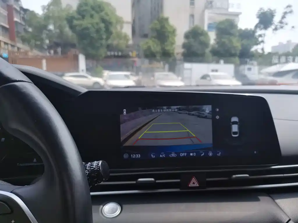 Hyundai Elantra — миниатюра 14