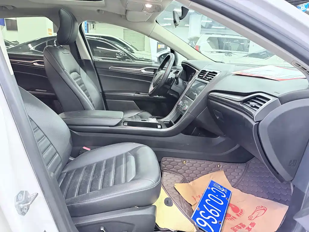 Ford Mondeo — миниатюра 8