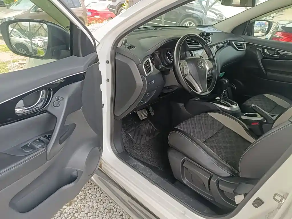 Nissan Qashqai — миниатюра 16