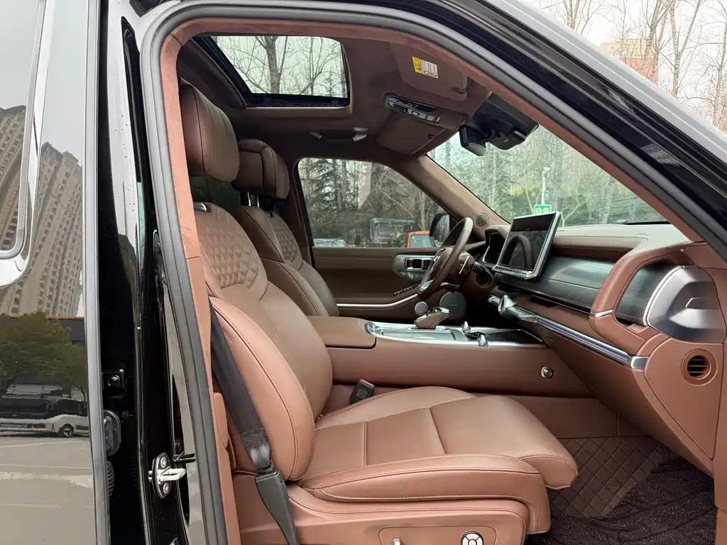 TANK TANK 700 NEW ENERGY