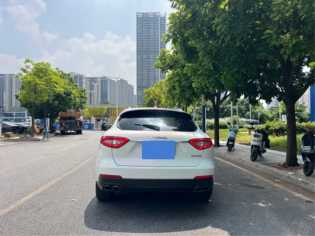Maserati Levante — миниатюра 3