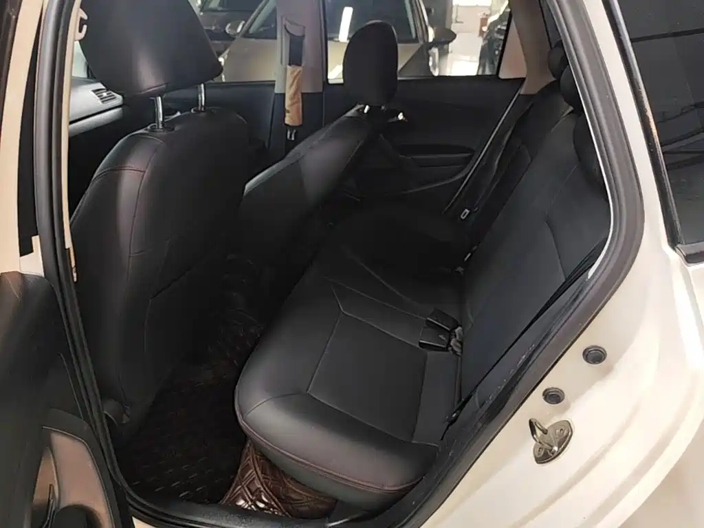 Volkswagen Polo — миниатюра 13