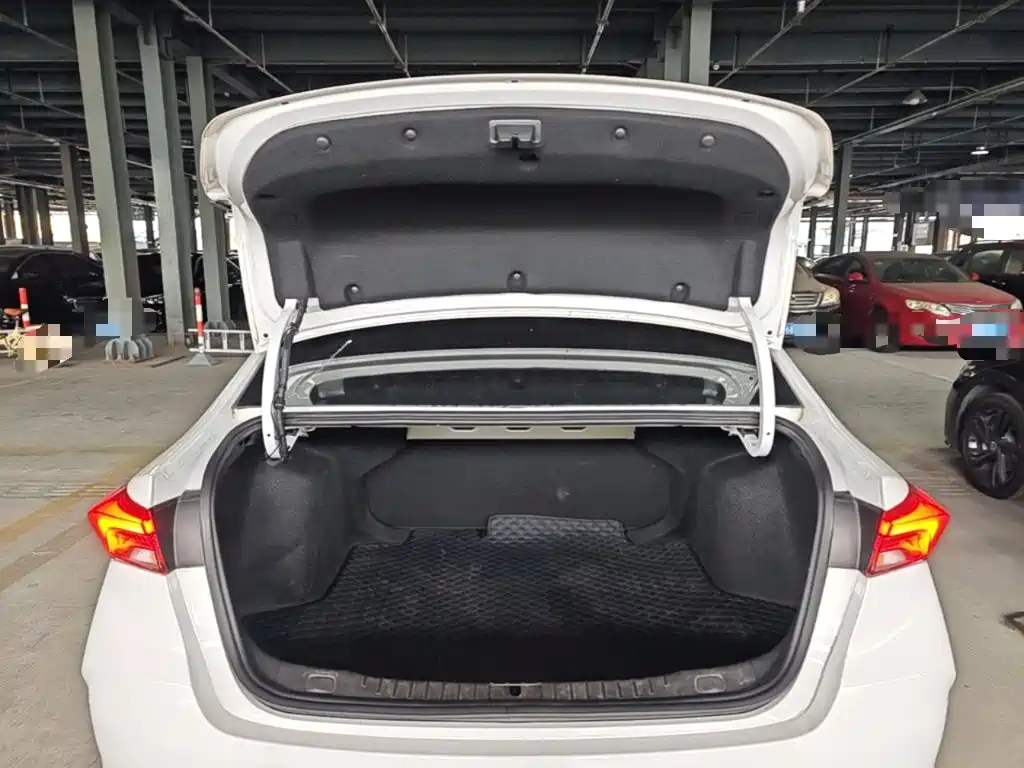 Buick Verano — миниатюра 19