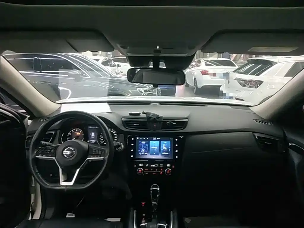 Nissan X-Trail — миниатюра 10