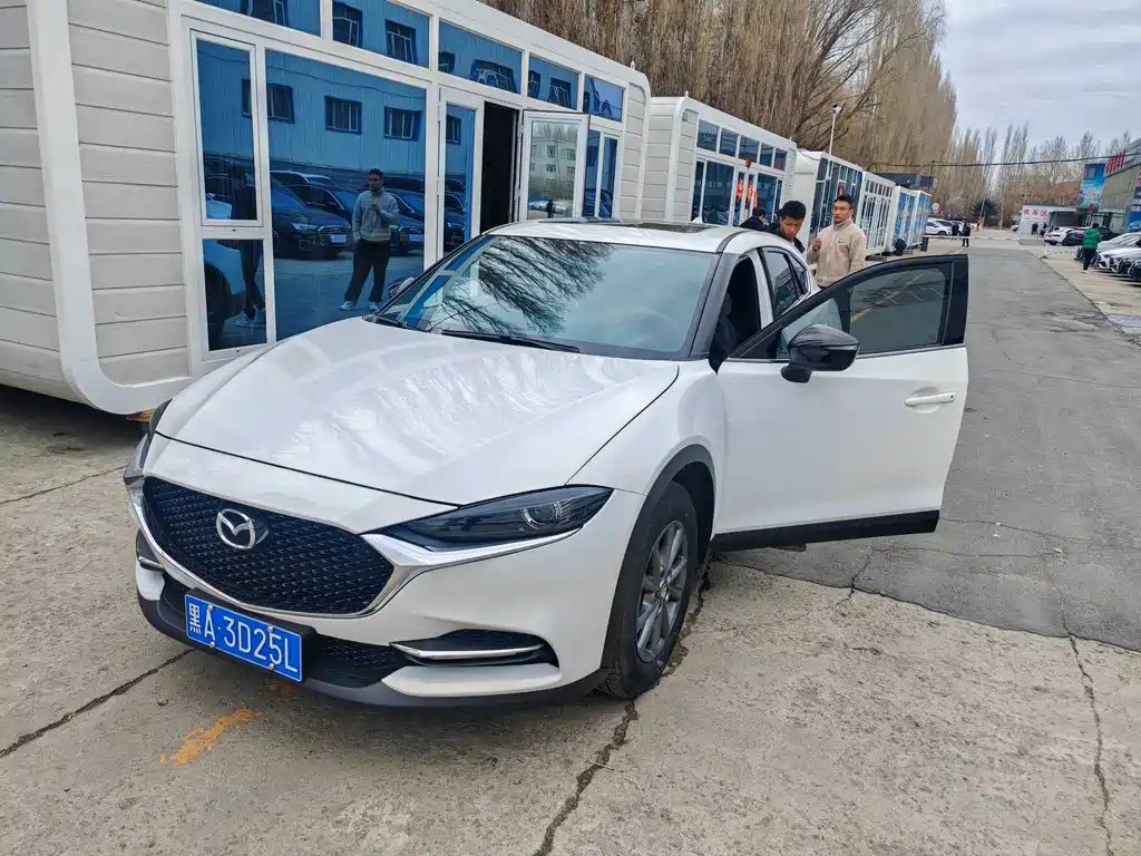 Mazda CX-4 2023