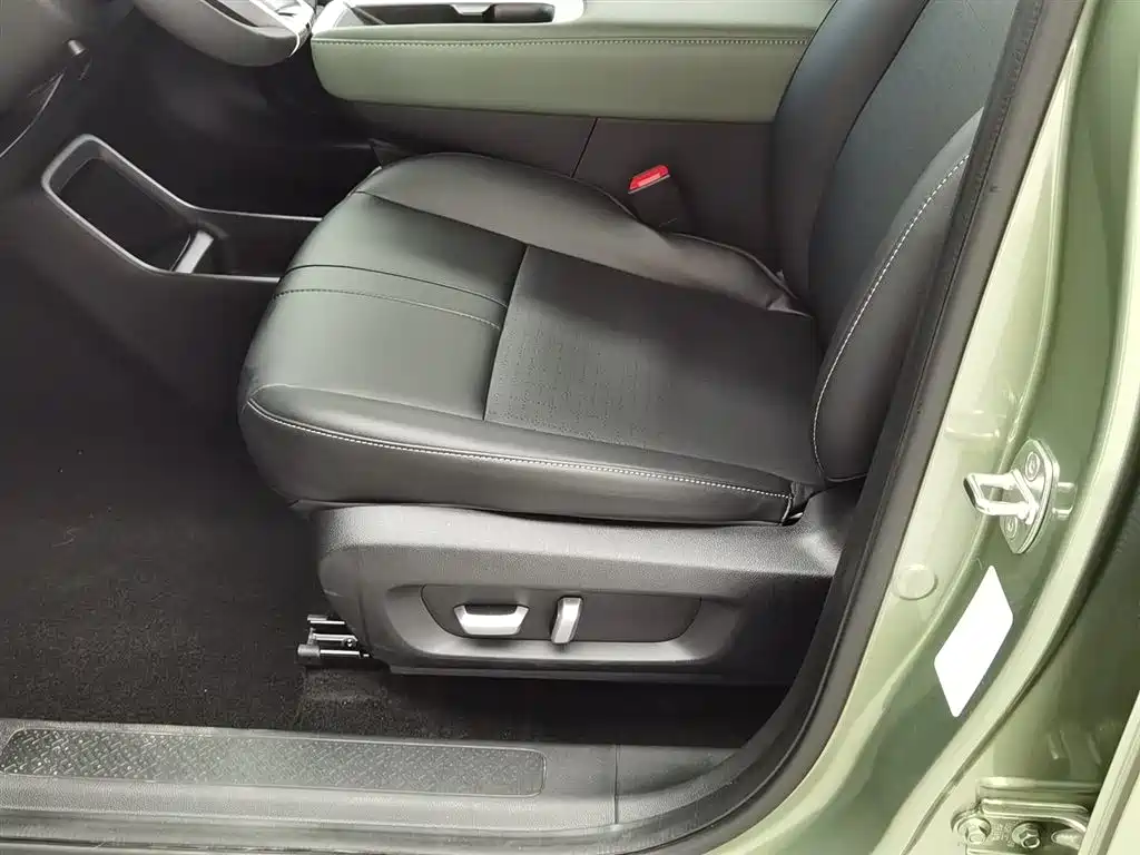 BAOJUN YUE ALSO PLUS