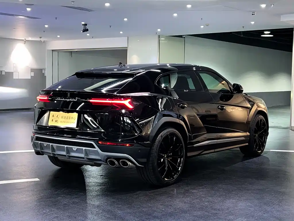 Lamborghini Urus — миниатюра 6