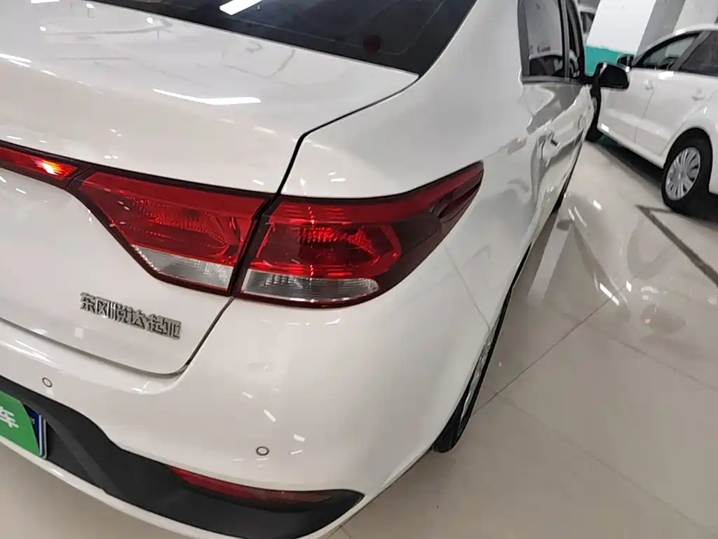 Kia K2 — миниатюра 8