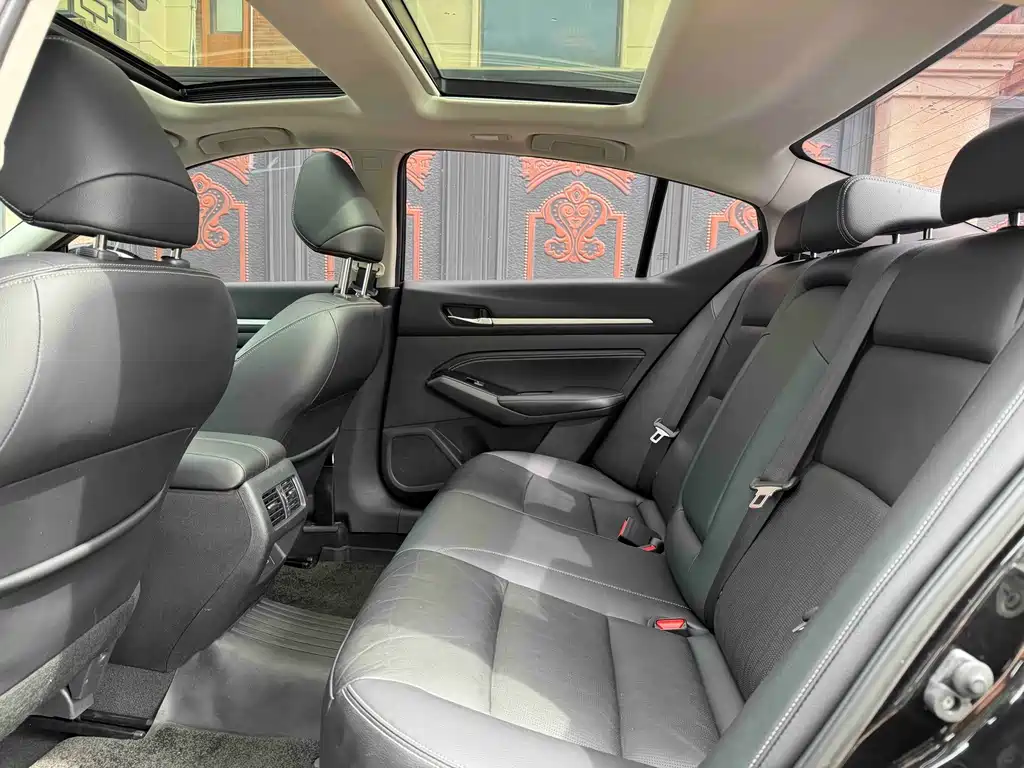 Nissan Teana — миниатюра 6
