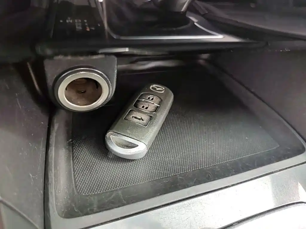 Mazda Atenza — миниатюра 9