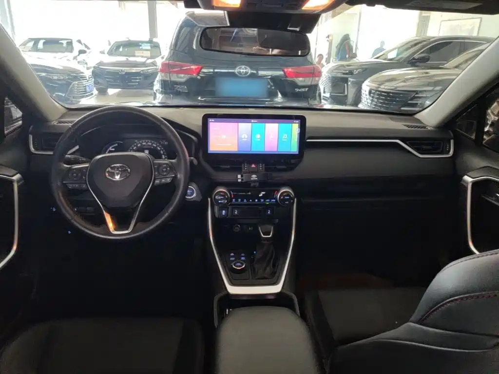 Toyota Wildlander New Energy — миниатюра 10