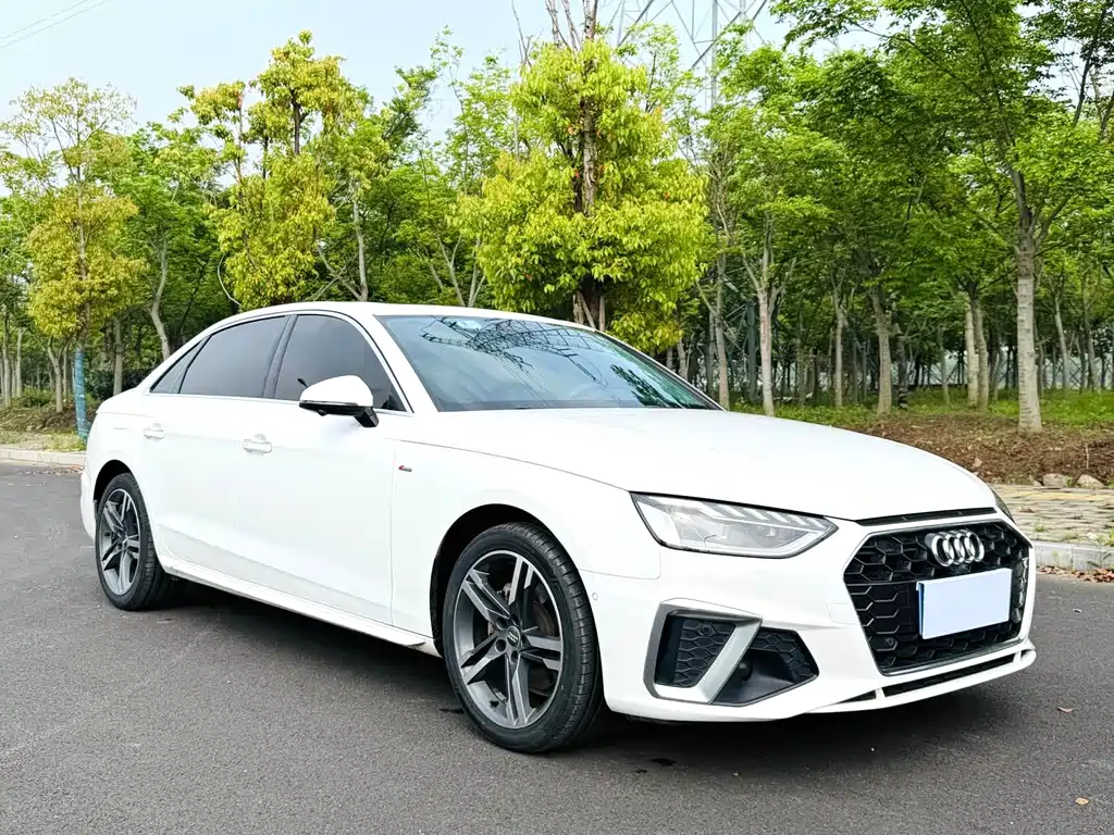 Купить Audi A4L