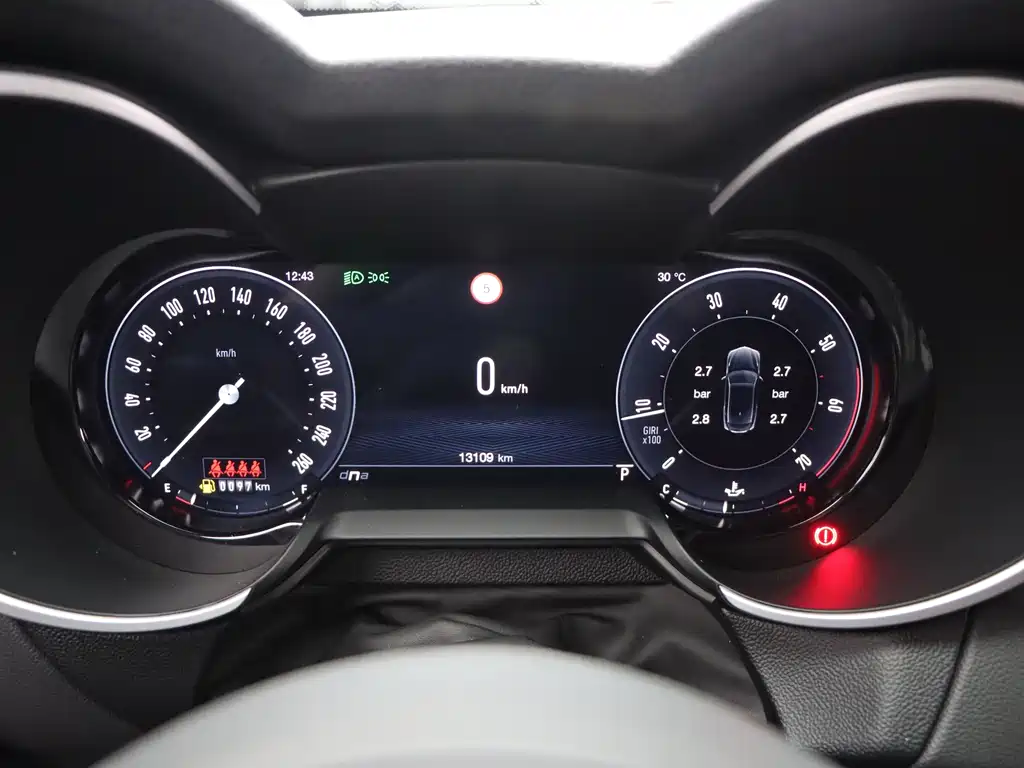 Alfa Romeo Stelvio — миниатюра 21