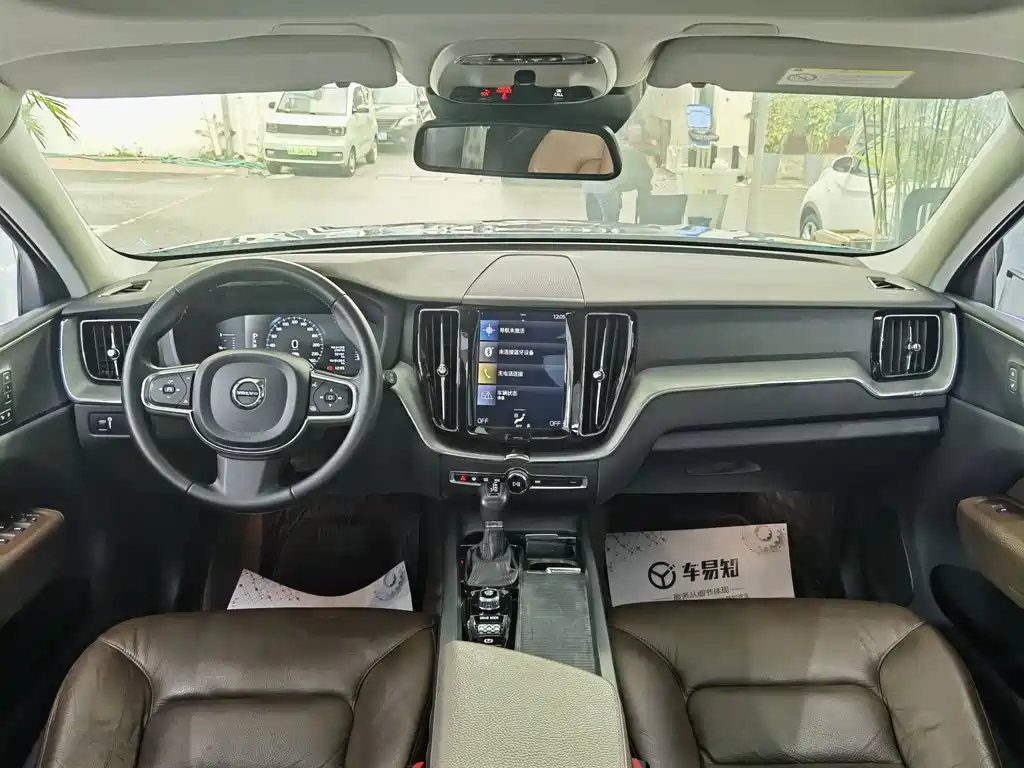 Volvo XC60 2021 T5 Luxury