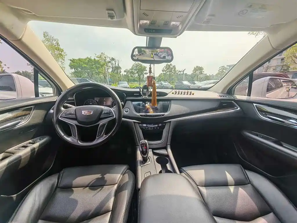 Cadillac XT5 — миниатюра 4