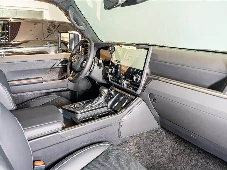 Lexus GX 2024 550