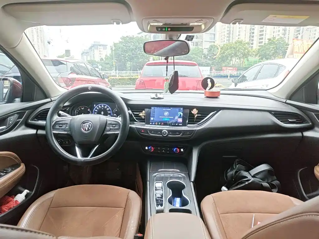 Buick Regal — миниатюра 10