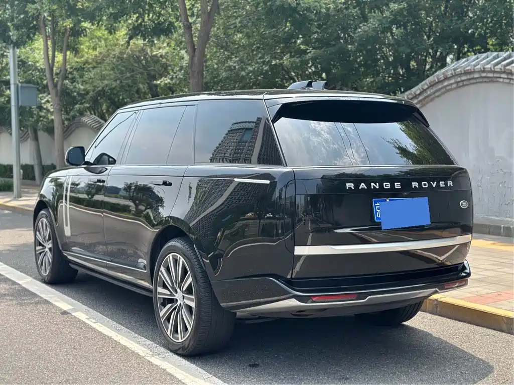 Land Rover Range Rover 2025 3.0 L6 400PS Long Wheelbase