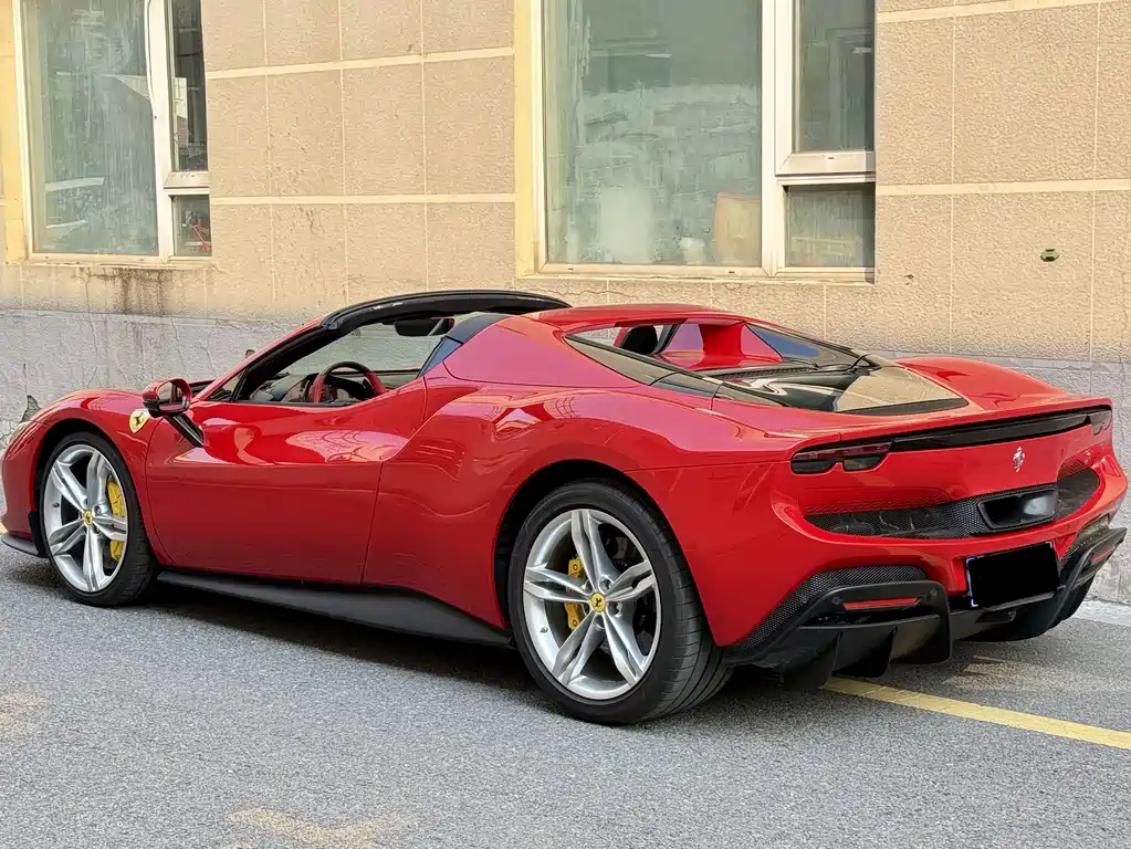 Ferrari 296 — миниатюра 2