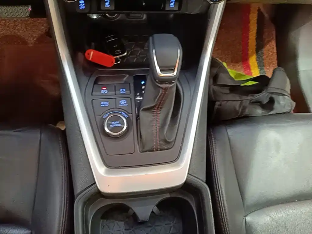 Toyota Wildlander New Energy — миниатюра 14