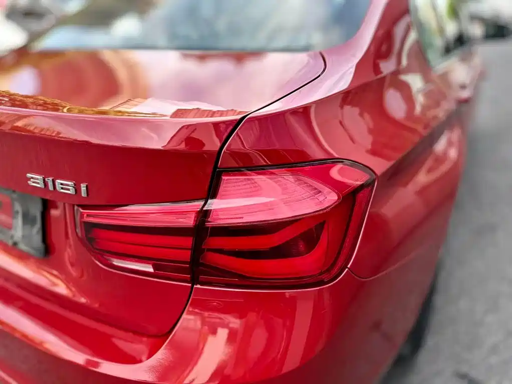 BMW 3 Series — миниатюра 6