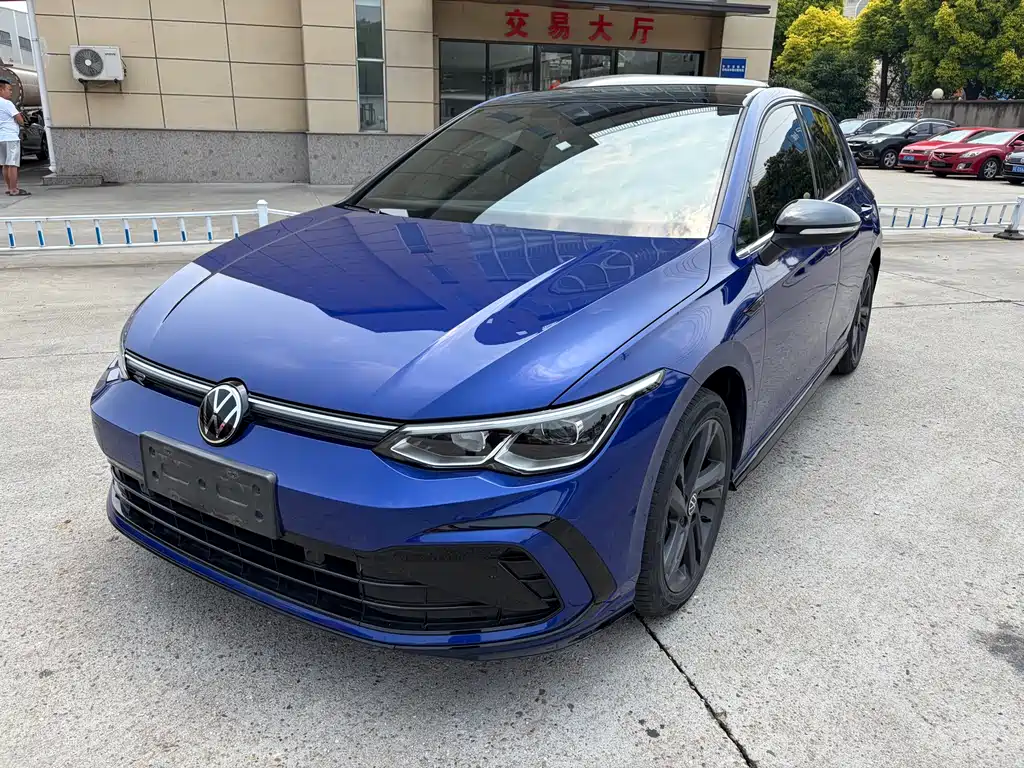 Купить Volkswagen Golf