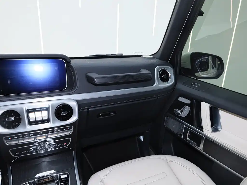 Mercedes-Benz G-Class — миниатюра 17