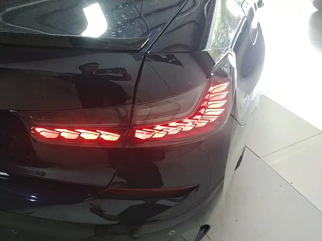 BMW 3 Series — миниатюра 8