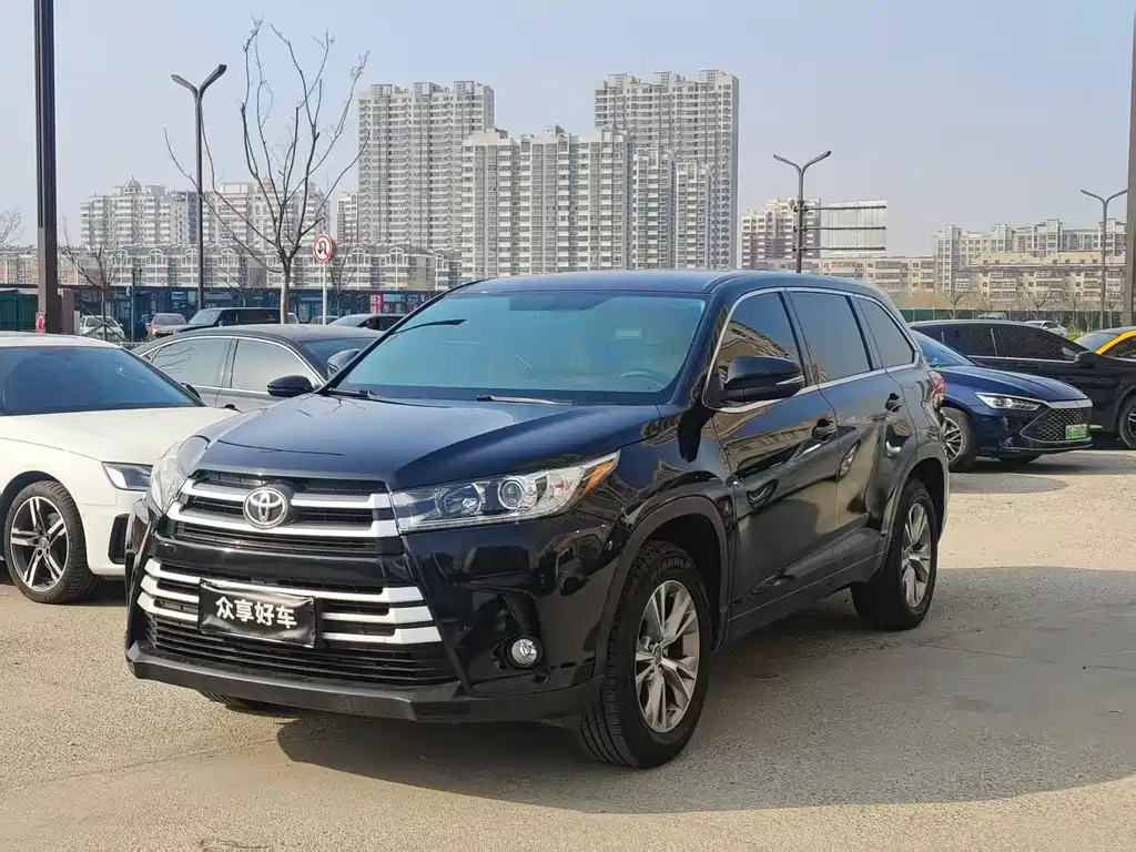 Toyota Highlander 2021