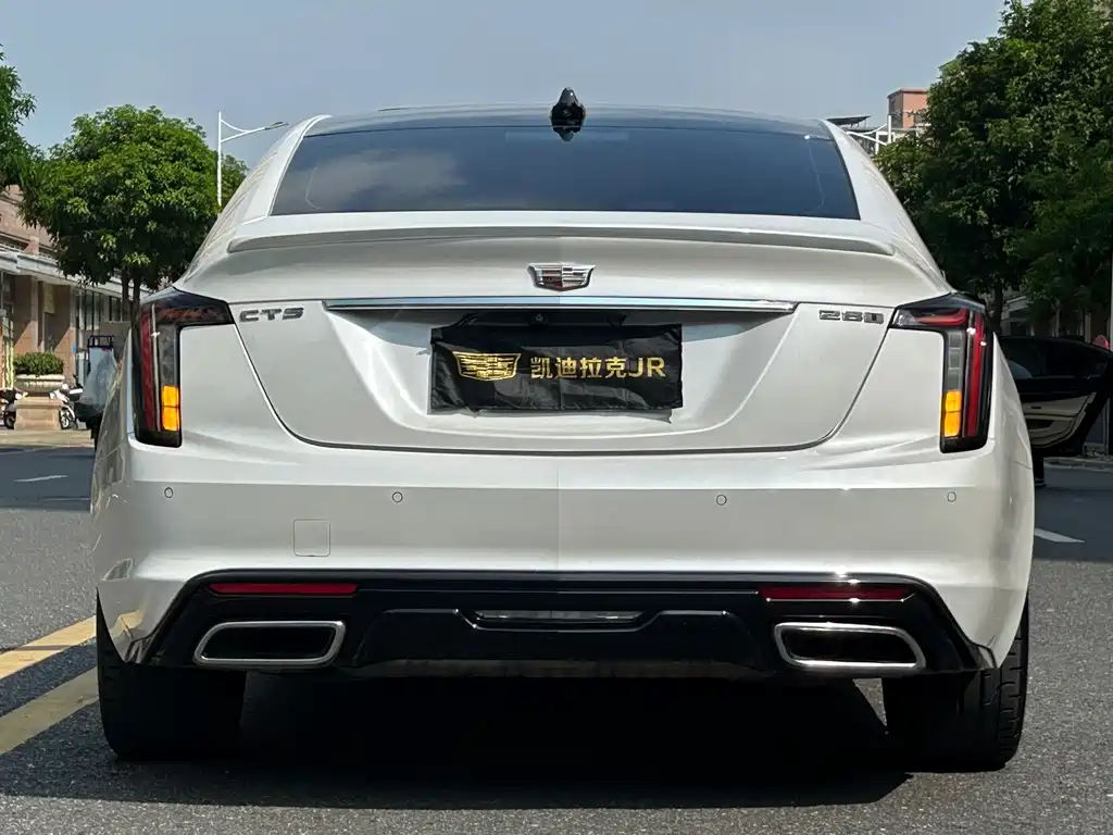 Cadillac CT5 2023 28T
