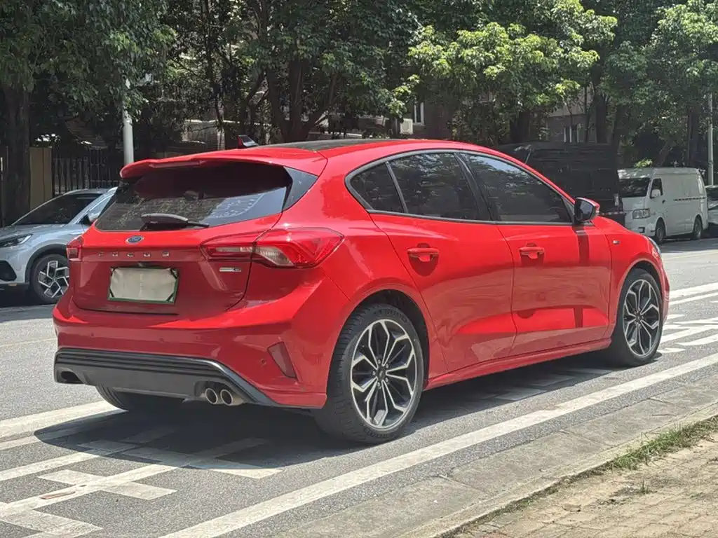 Ford Focus — миниатюра 7