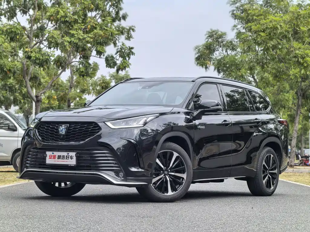 Toyota Crown Kluger