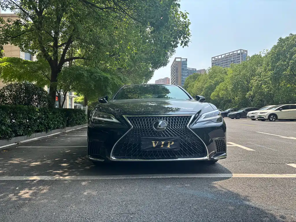 Lexus LS 2024 500h