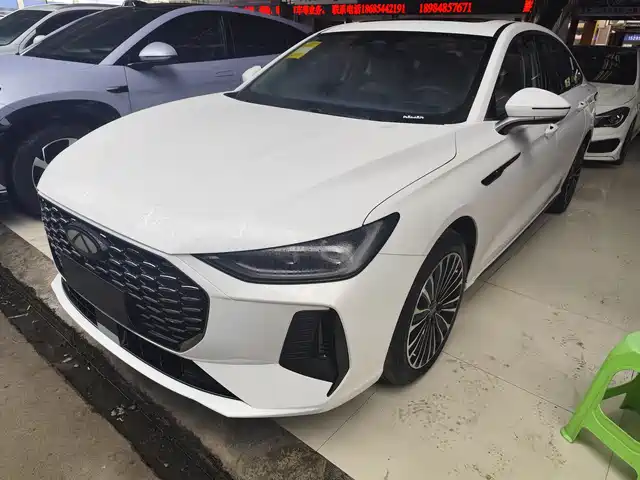 CHERY FENGYUN A8L 2026