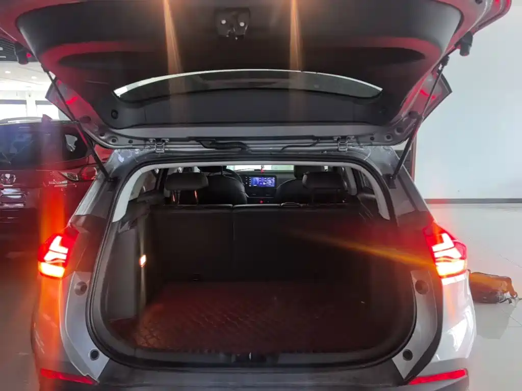 Chevrolet Trax — миниатюра 19
