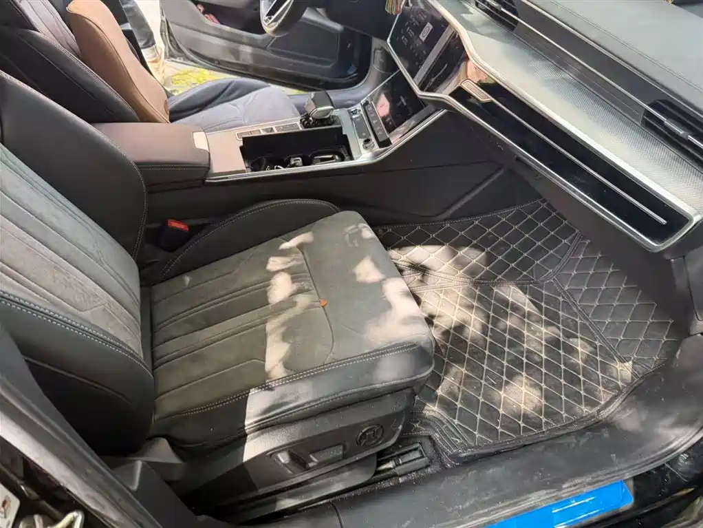 Audi A6L 2021