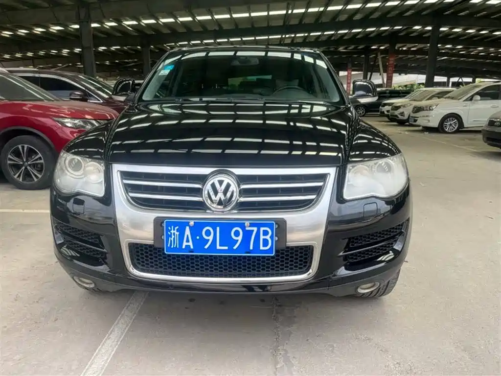 Купить Volkswagen Touareg