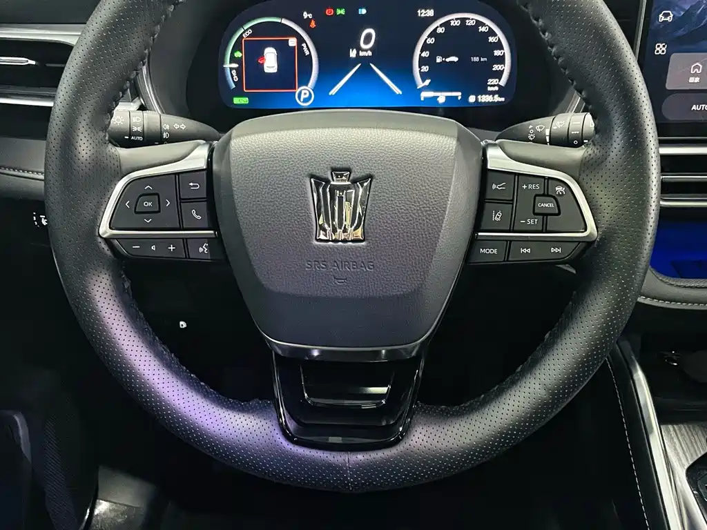 Toyota Crown Kluger — миниатюра 11