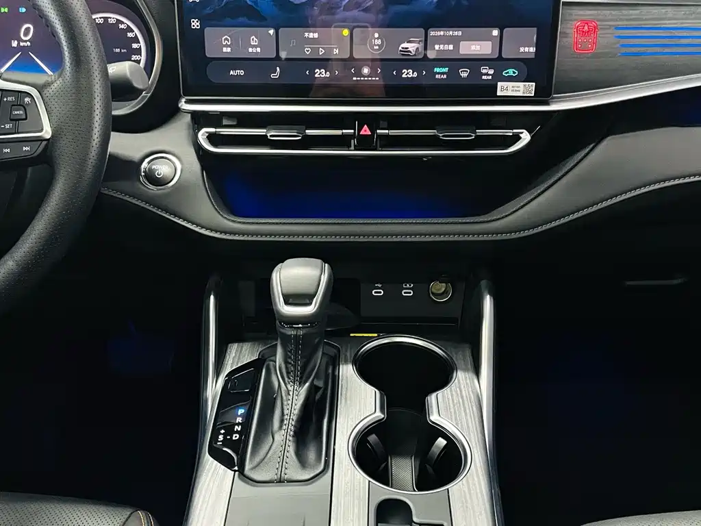 Toyota Crown Kluger — миниатюра 12