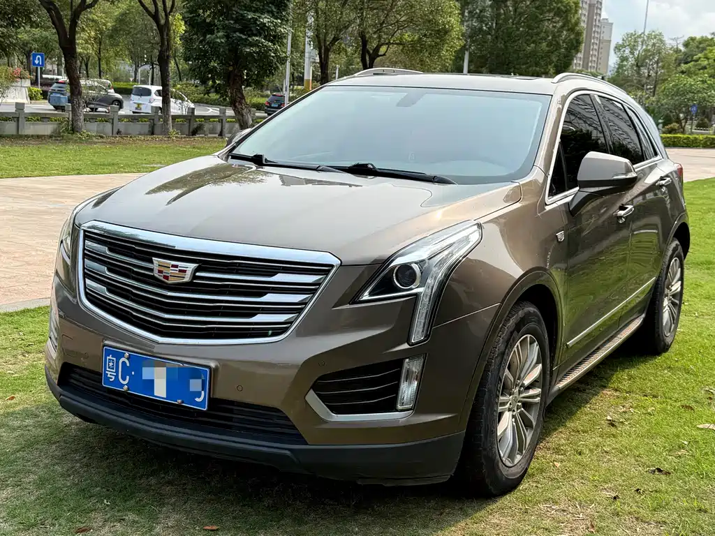 Купить Cadillac XT5