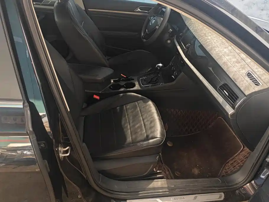 Volkswagen Lavida — миниатюра 8