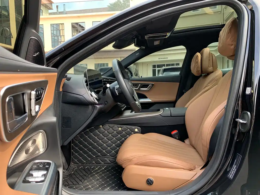 Mercedes-Benz E-Class — миниатюра 14