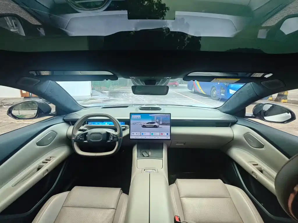 Lynk & Co Z10 2024 95kWh 766km Max