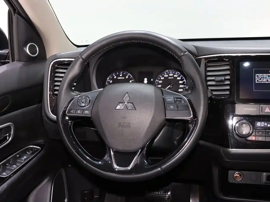 Mitsubishi Outlander — фотографии объявления, Фото 13