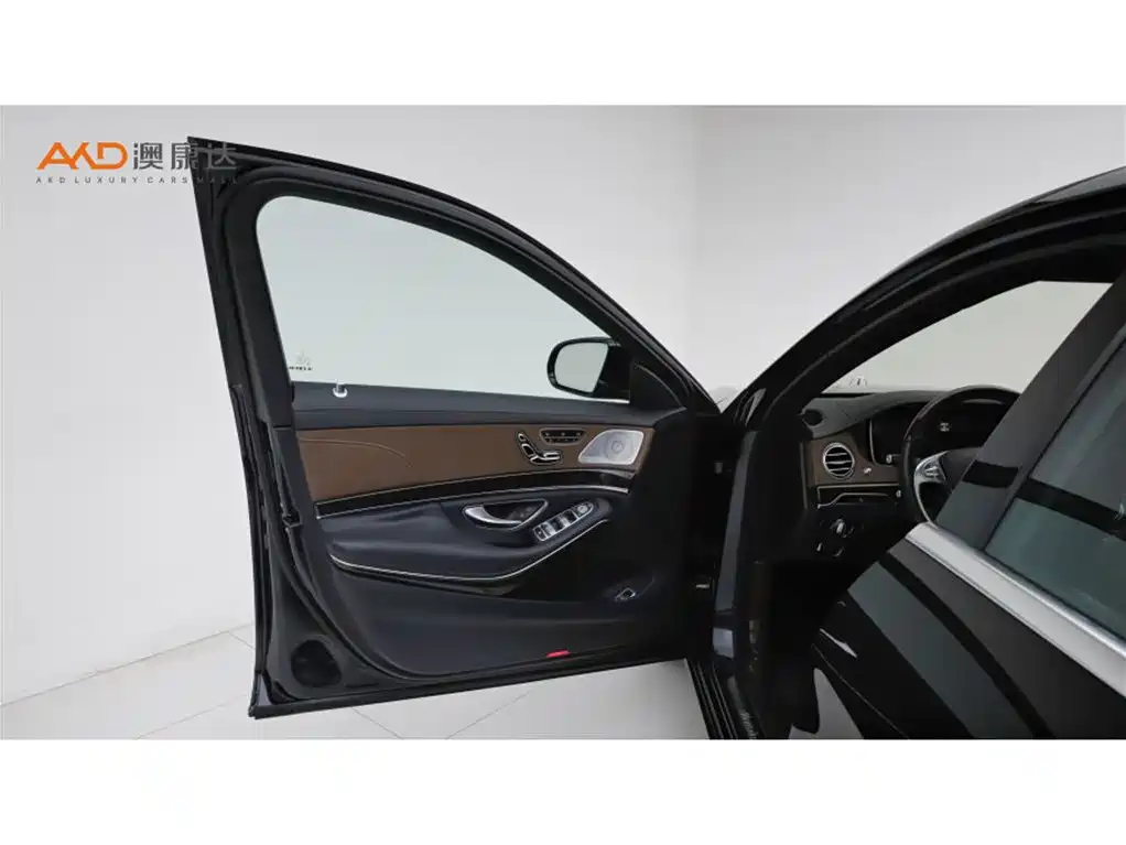 Mercedes-Benz S-Class — миниатюра 10