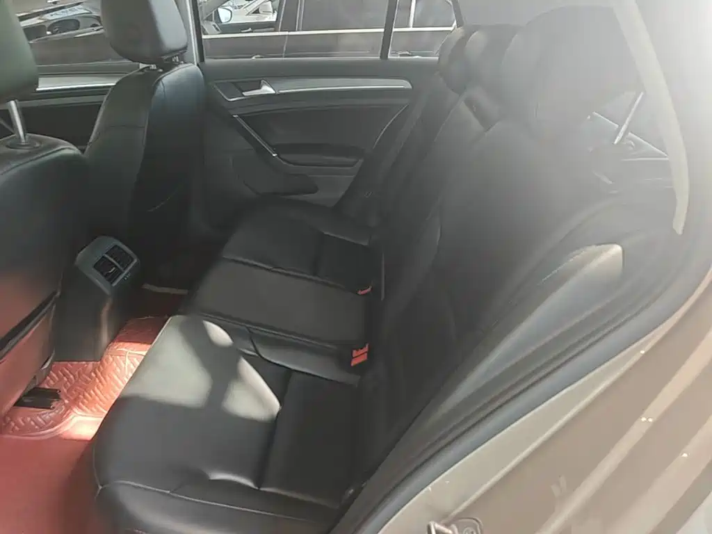 Volkswagen Golf — миниатюра 17