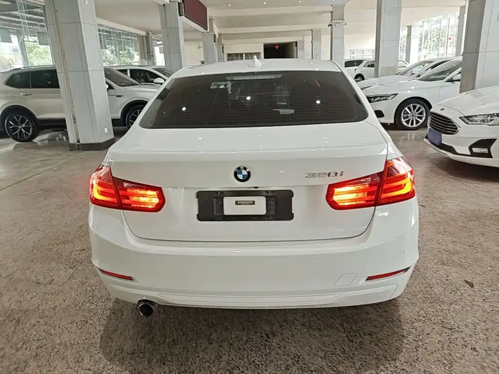 BMW 3 Series — миниатюра 6