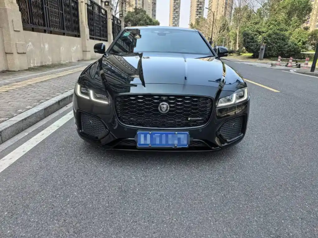 Jaguar XFL — миниатюра 2