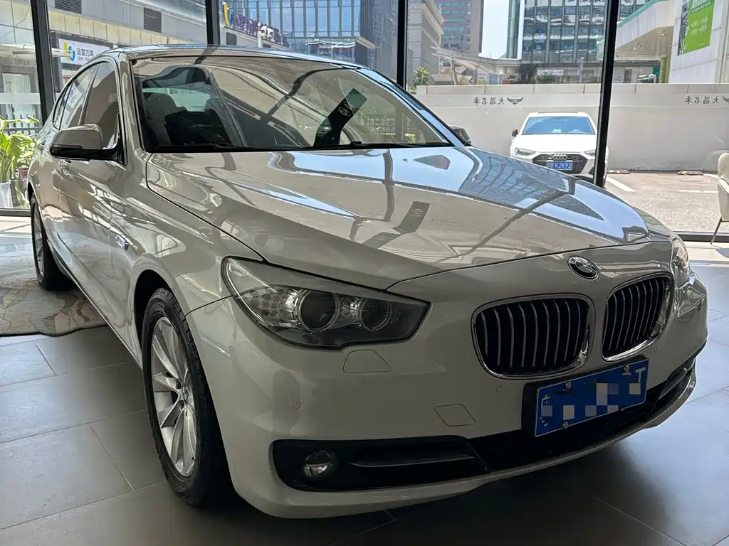BMW 5 Series GT — миниатюра 3